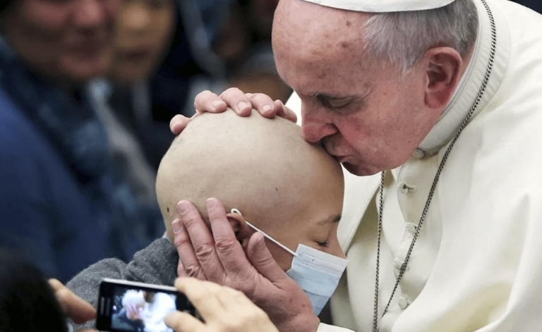Papa Francisco y enfermos
